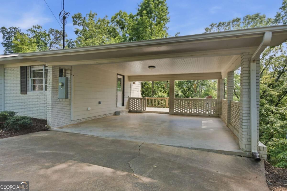 2251 Skyline DR