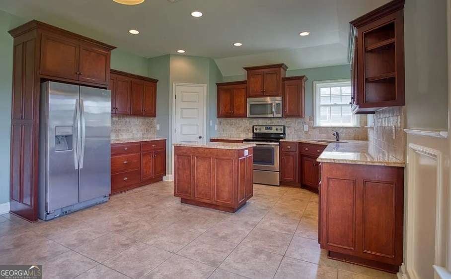 4077 Mckenzie LN
