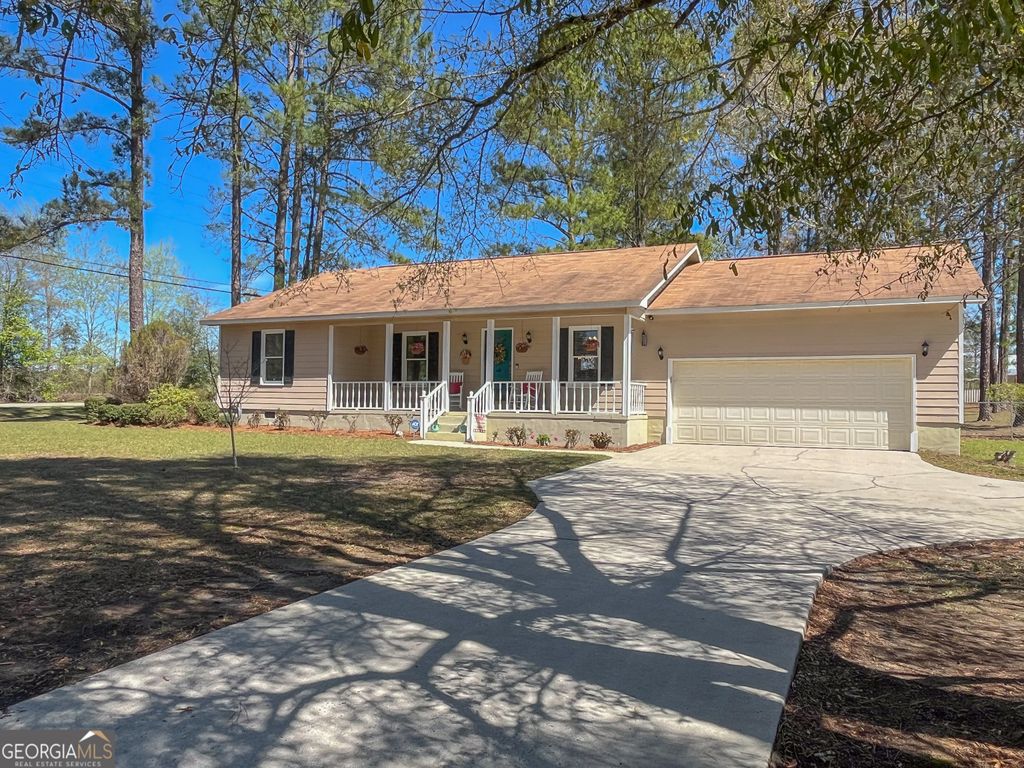 Photo of 100 Hummingbird Drive, Dublin, GA 31021 (MLS # 10715086)
