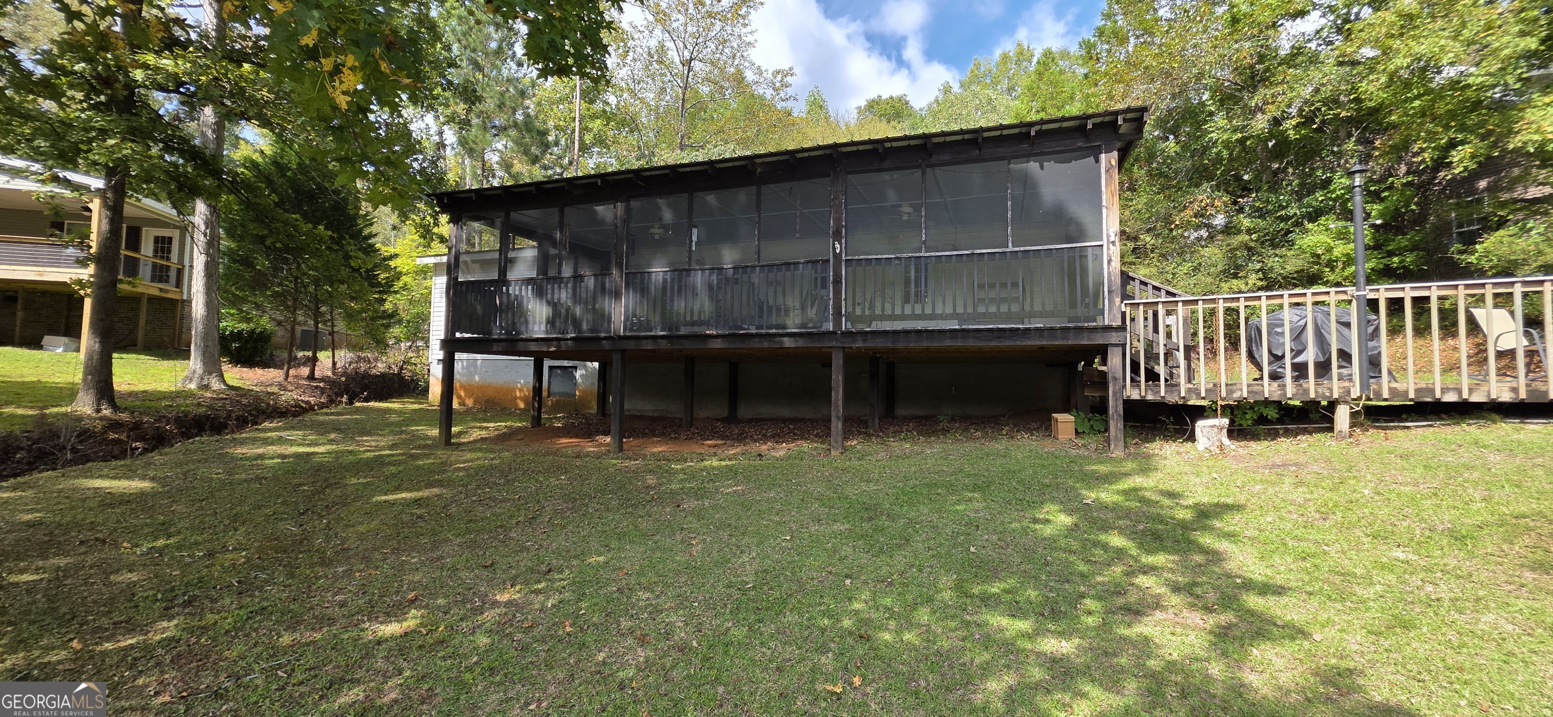 111 Southshore RD