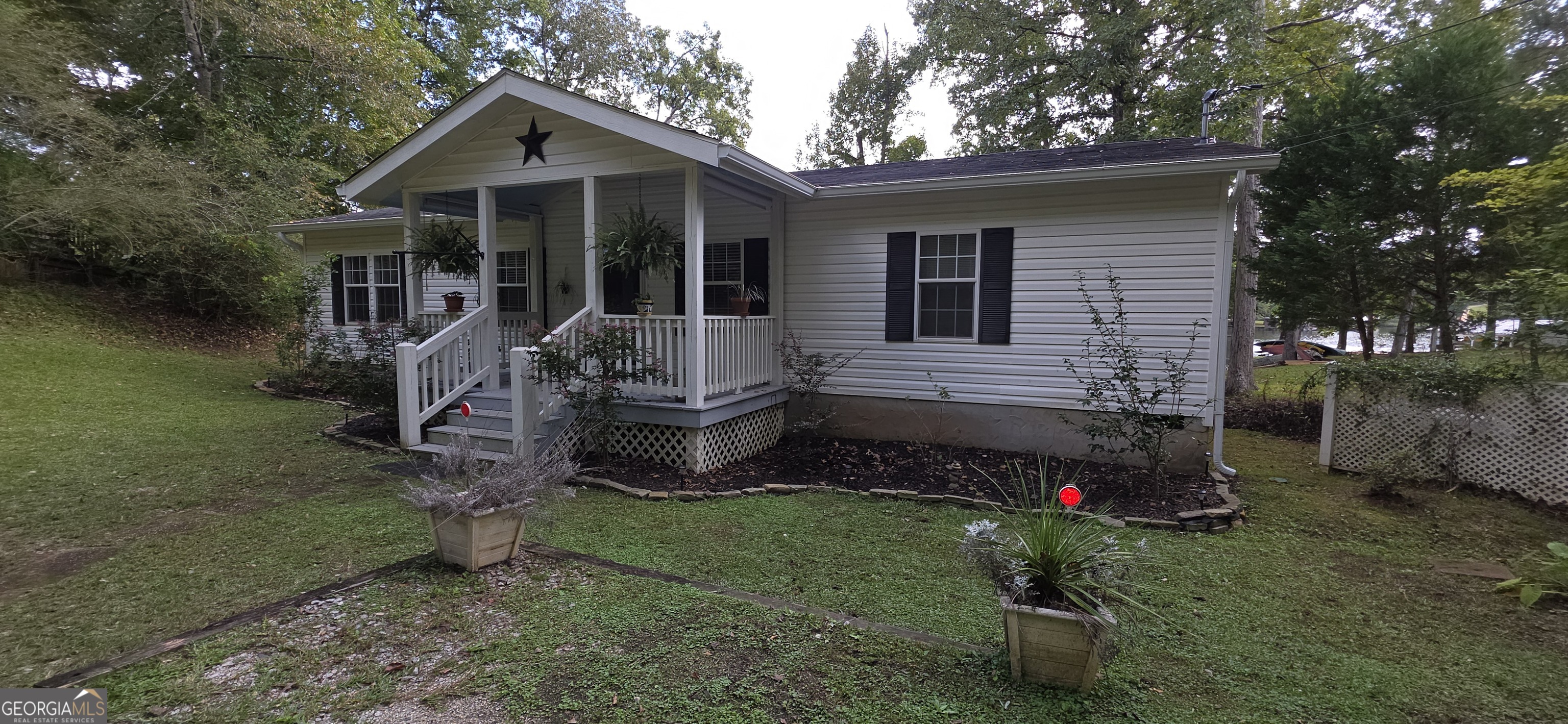 111 Southshore RD