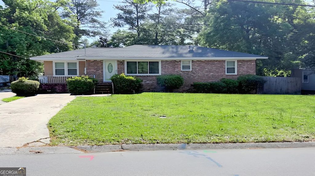 Photo of 4322 Summerhill Drive, Macon, GA 31204 (MLS # 10785427)