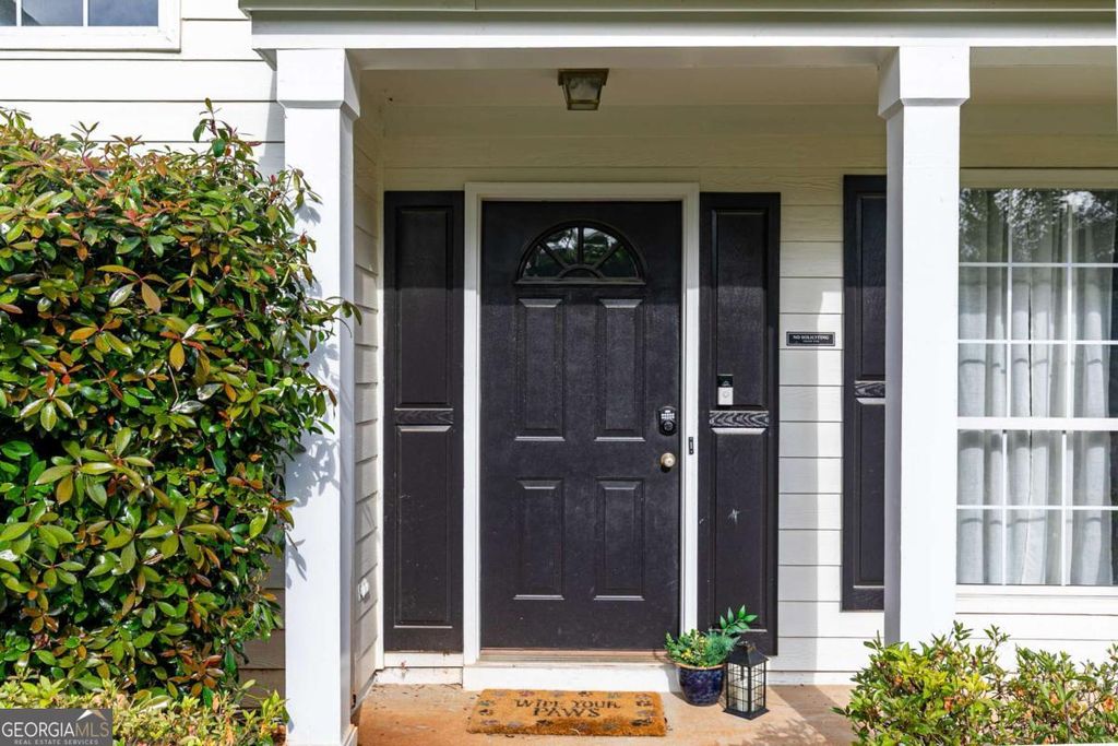 Photo of 2812 Amhurst Way NW, Kennesaw, GA 30144 (MLS # 10754808)