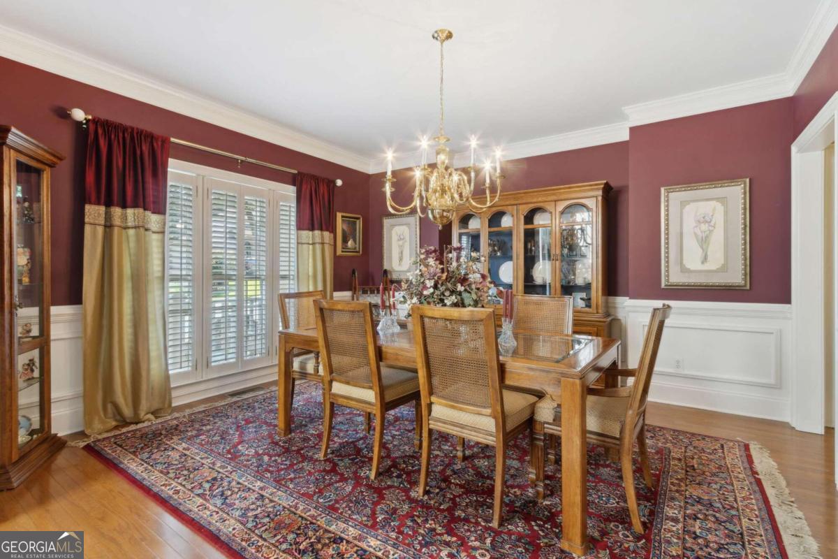 1400 Lamont CIR