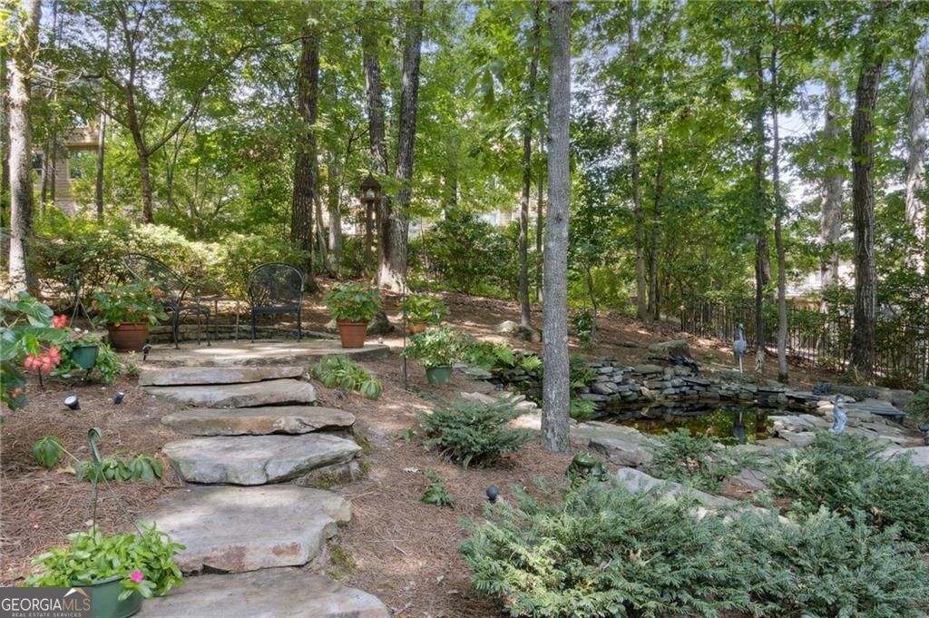 1400 Lamont CIR
