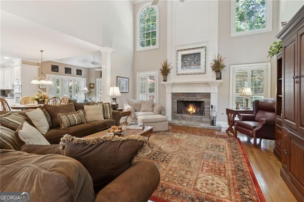 1400 Lamont CIR