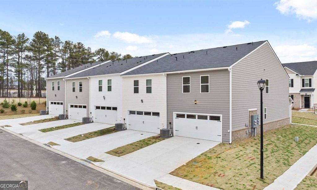 Photo of 416 Reflection Drive, Stockbridge, GA 30281 (MLS # 10712950)