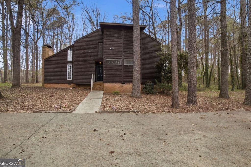 Photo of 720 Twin Pines Road, Covington, GA 30014 (MLS # 10719076)