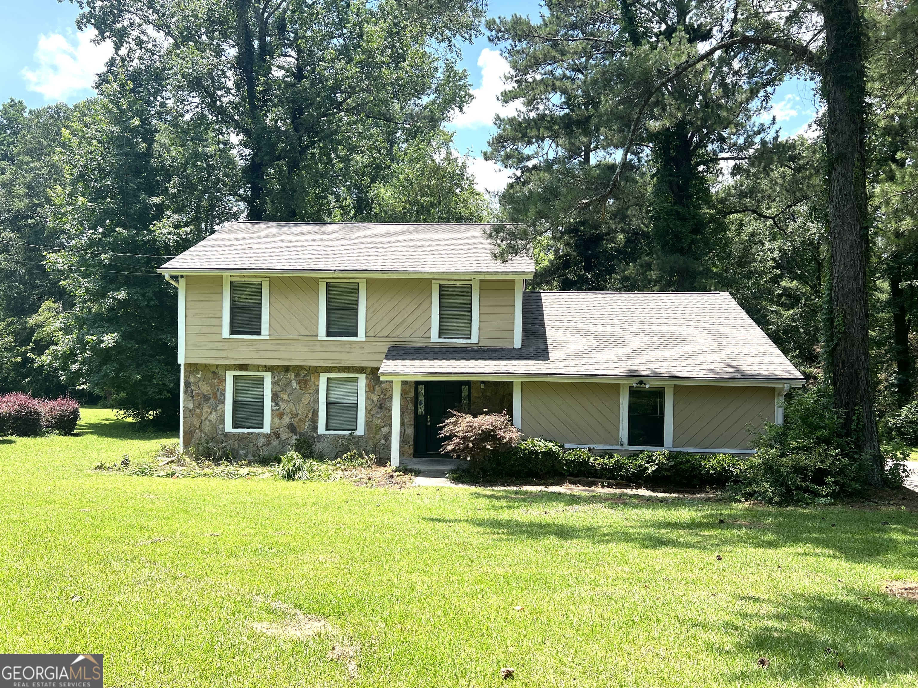 Welcome to 3589 Burlingham Dr, Lithonia, GA 30038! This inviting 4 bedrooms, 2.5 bathrooms home offers the perfect blend of comfort, space, and convenience in a charming Lithonia neighborhood. Spacious layout with approximately 2,100 sq ft of living space, ideal for those seeking room to grow. Enjoy your screen-in back porch area with ample size backyard. You may be looking to invest in a long-term rental or your first home, this property offers the best of both worlds. Conveniently located near major roads, shopping, and dining, with easy access to local schools and parks.