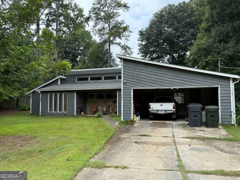 Photo of 71 Holt Road NE, Marietta, GA 30068 (MLS # 10846489)