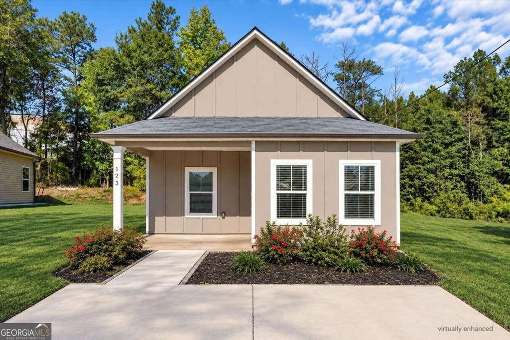Photo of 123 Chalfont Circle, Carrollton, GA 30117 (MLS # 10873078)