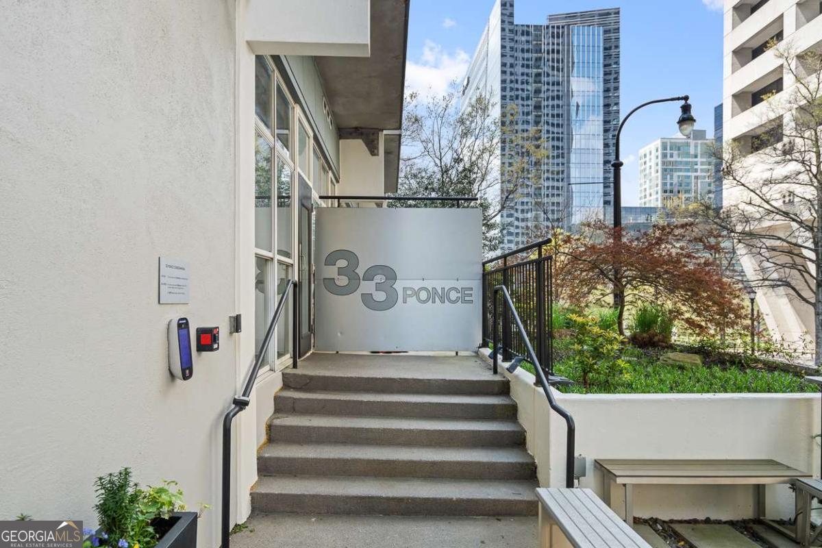 33 Ponce De Leon AVE NE 206