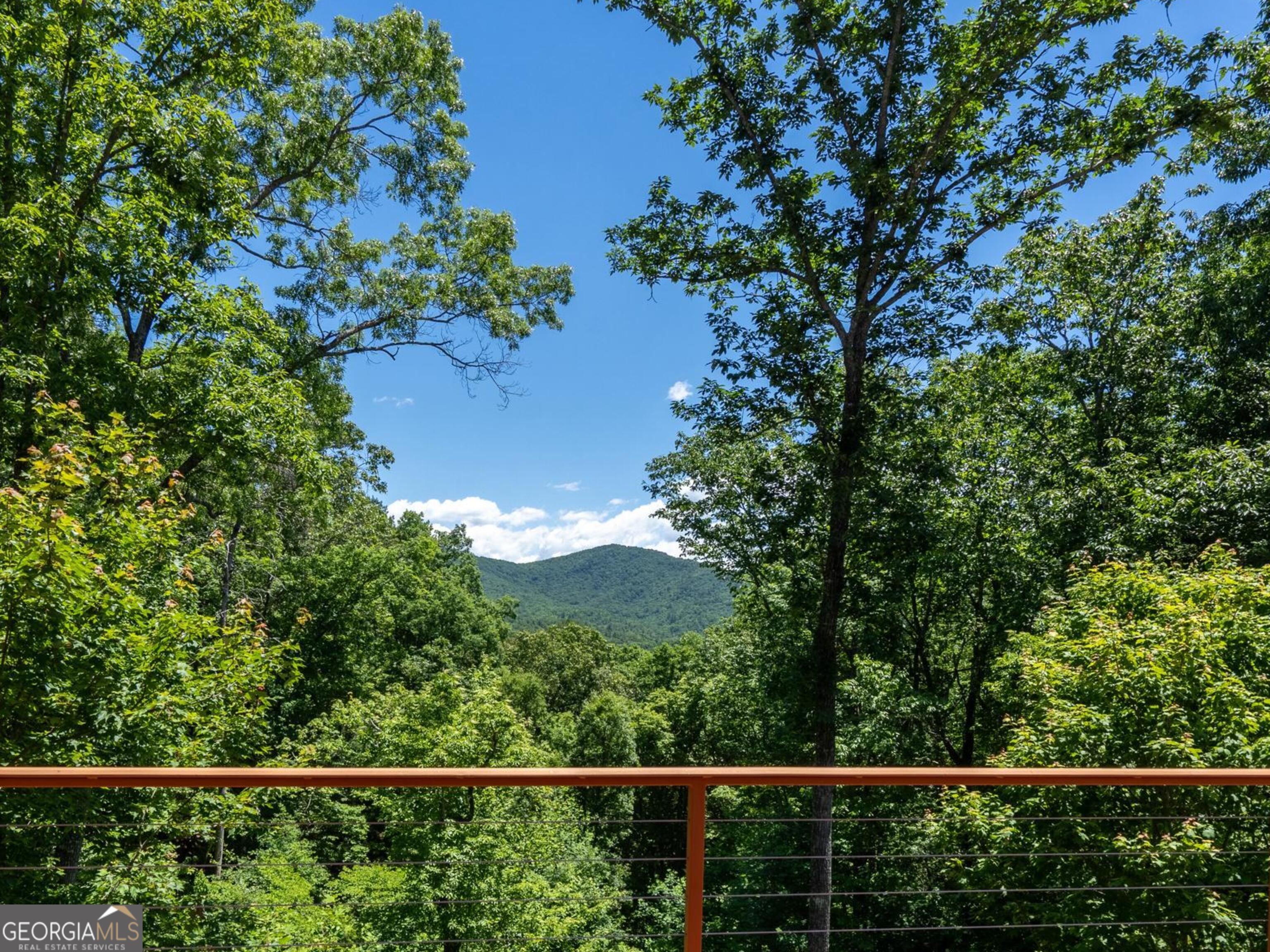 420 Hidden Acres LN