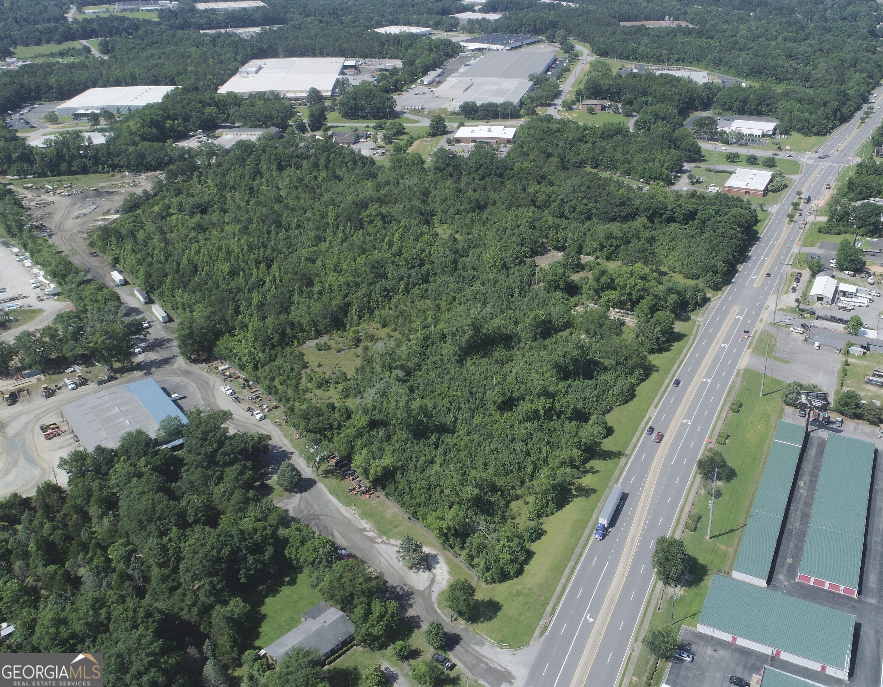 6800 Macon RD
