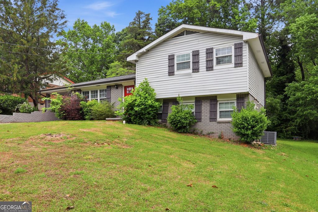 Photo of 2590 Mcglynn Drive, Decatur, GA 30034 (MLS # 10772097)