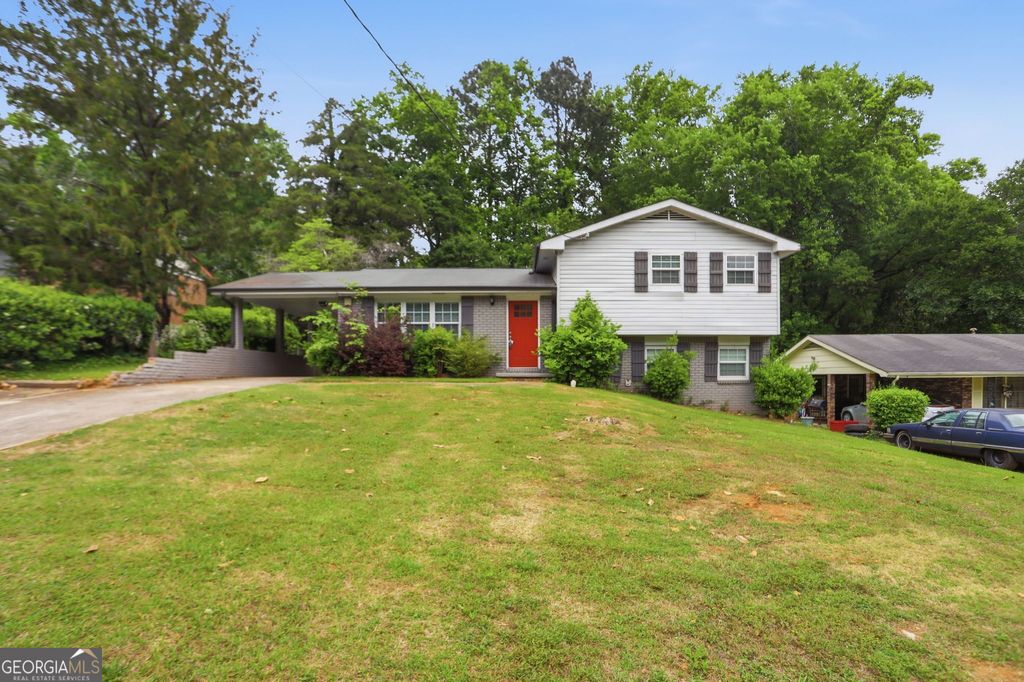 Photo of 2590 Mcglynn Drive, Decatur, GA 30034 (MLS # 10772097)
