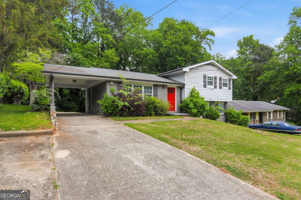 Photo of 2590 Mcglynn Drive, Decatur, GA 30034 (MLS # 10772097)