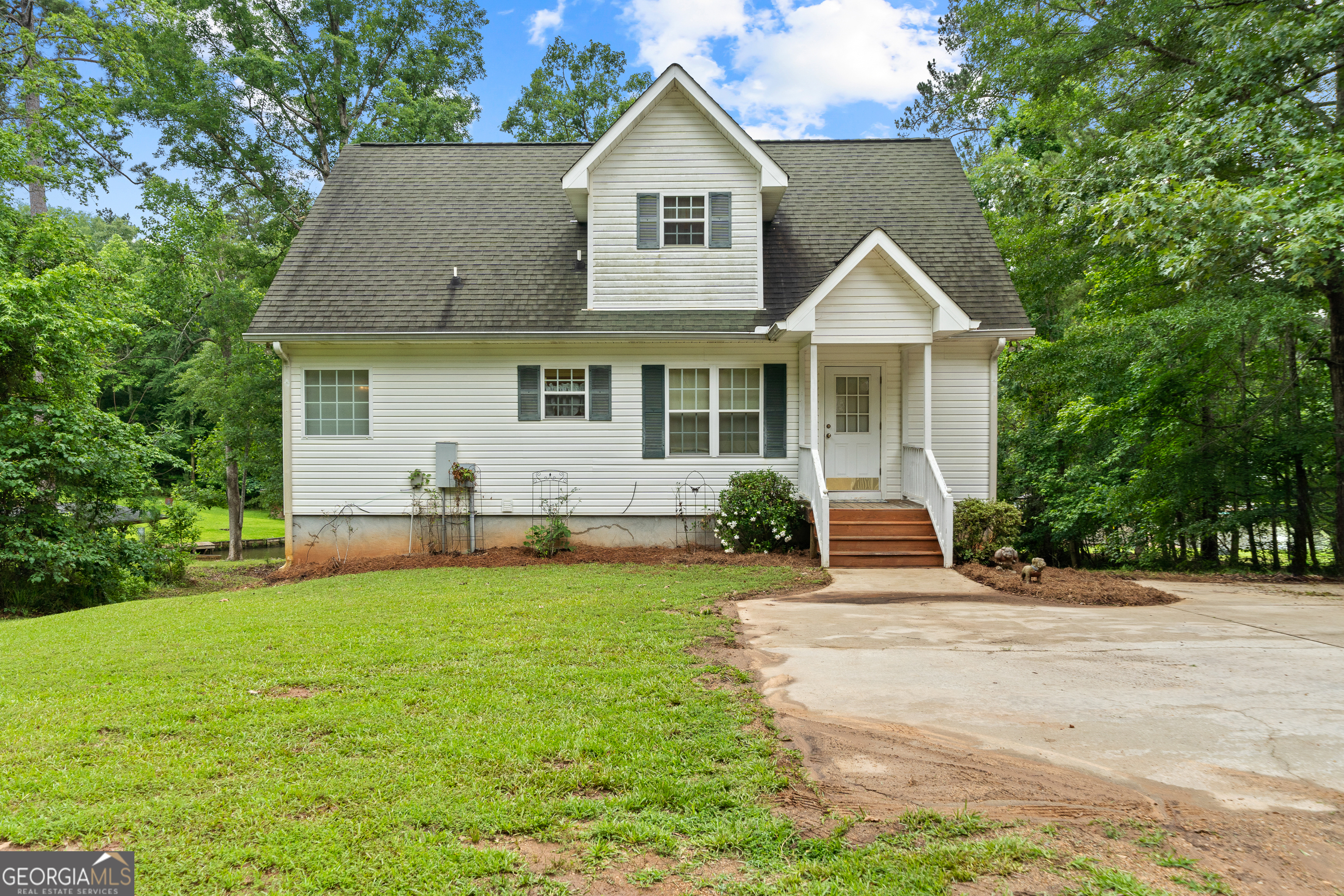 223 Dogwood DR