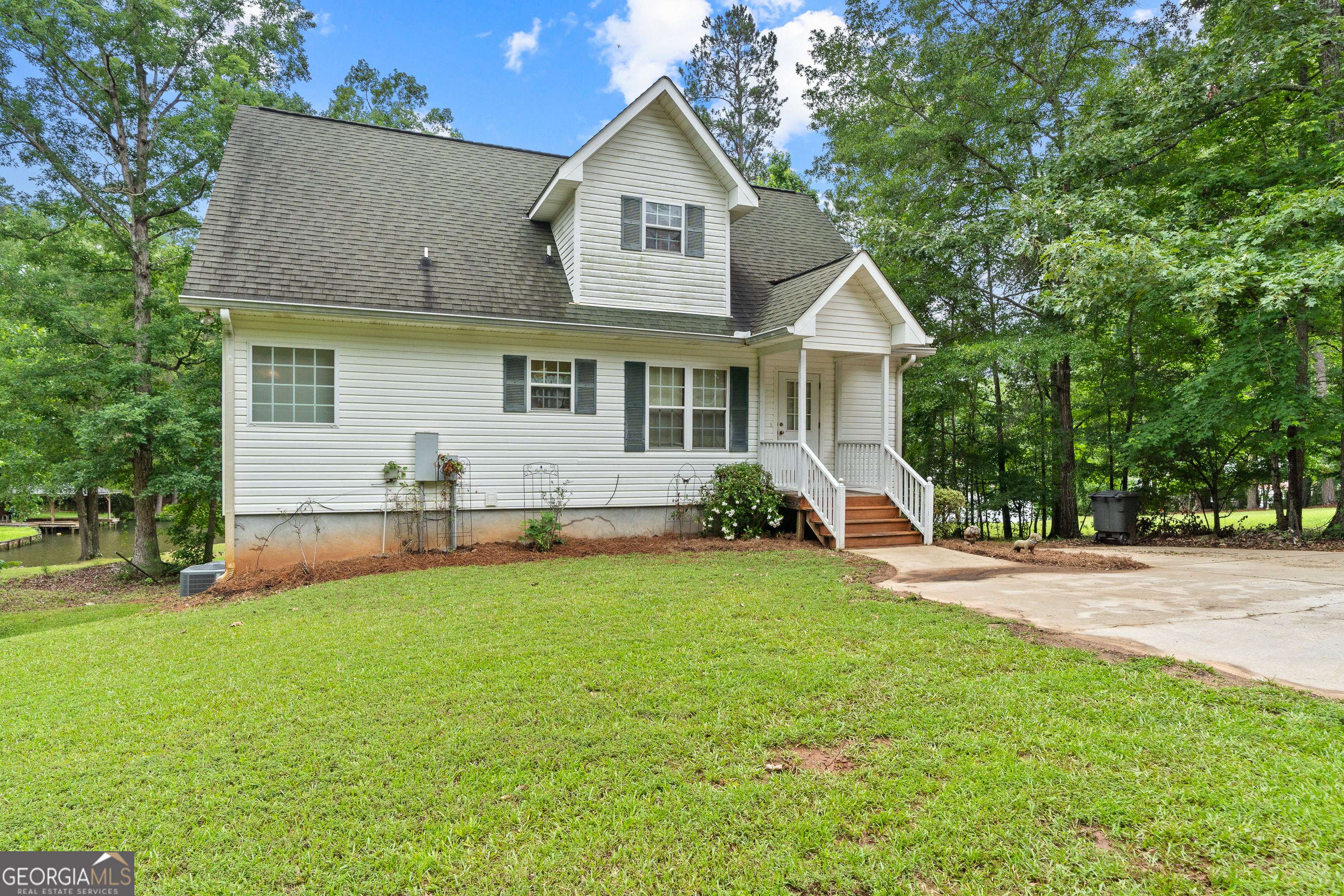 223 Dogwood DR