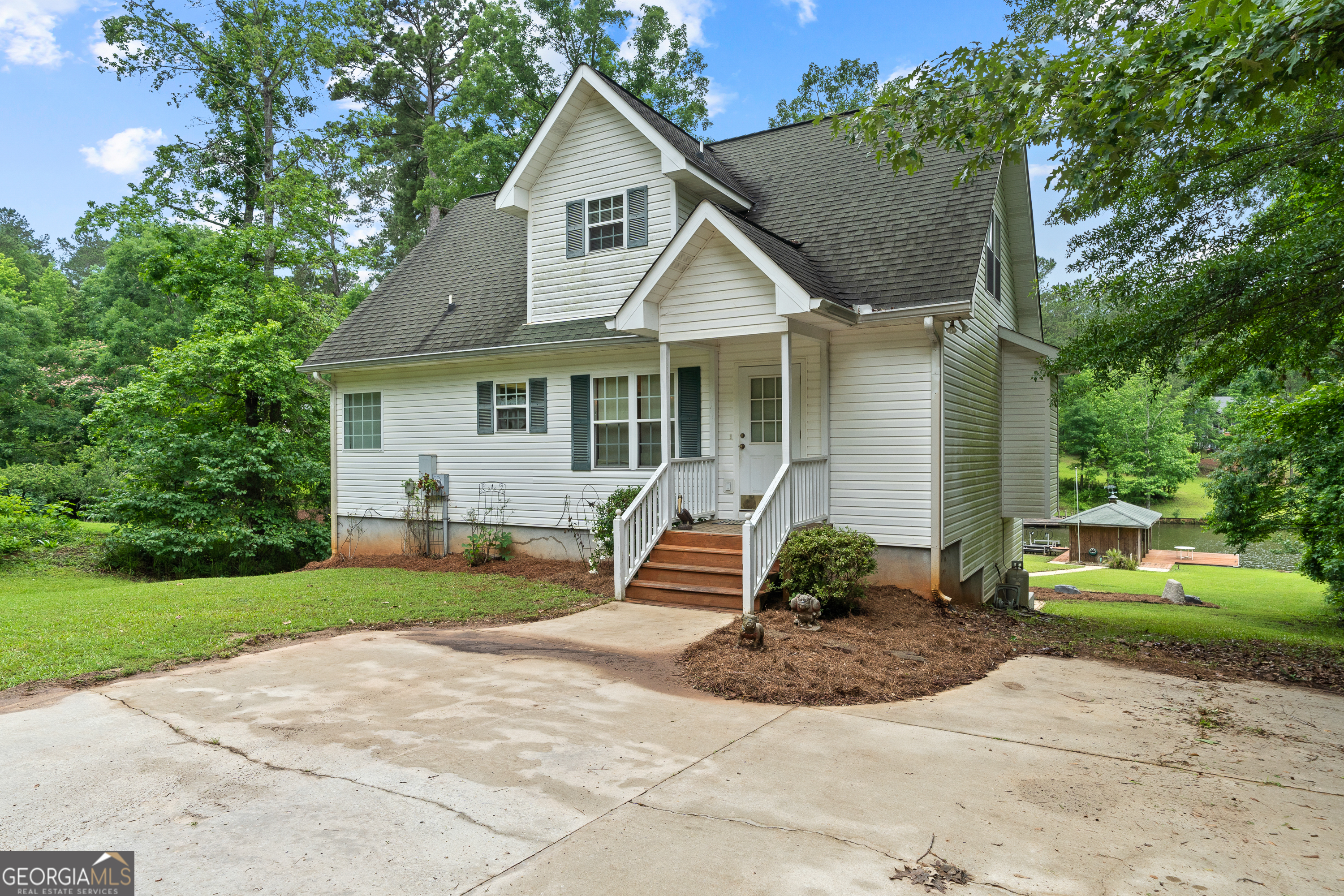 223 Dogwood DR