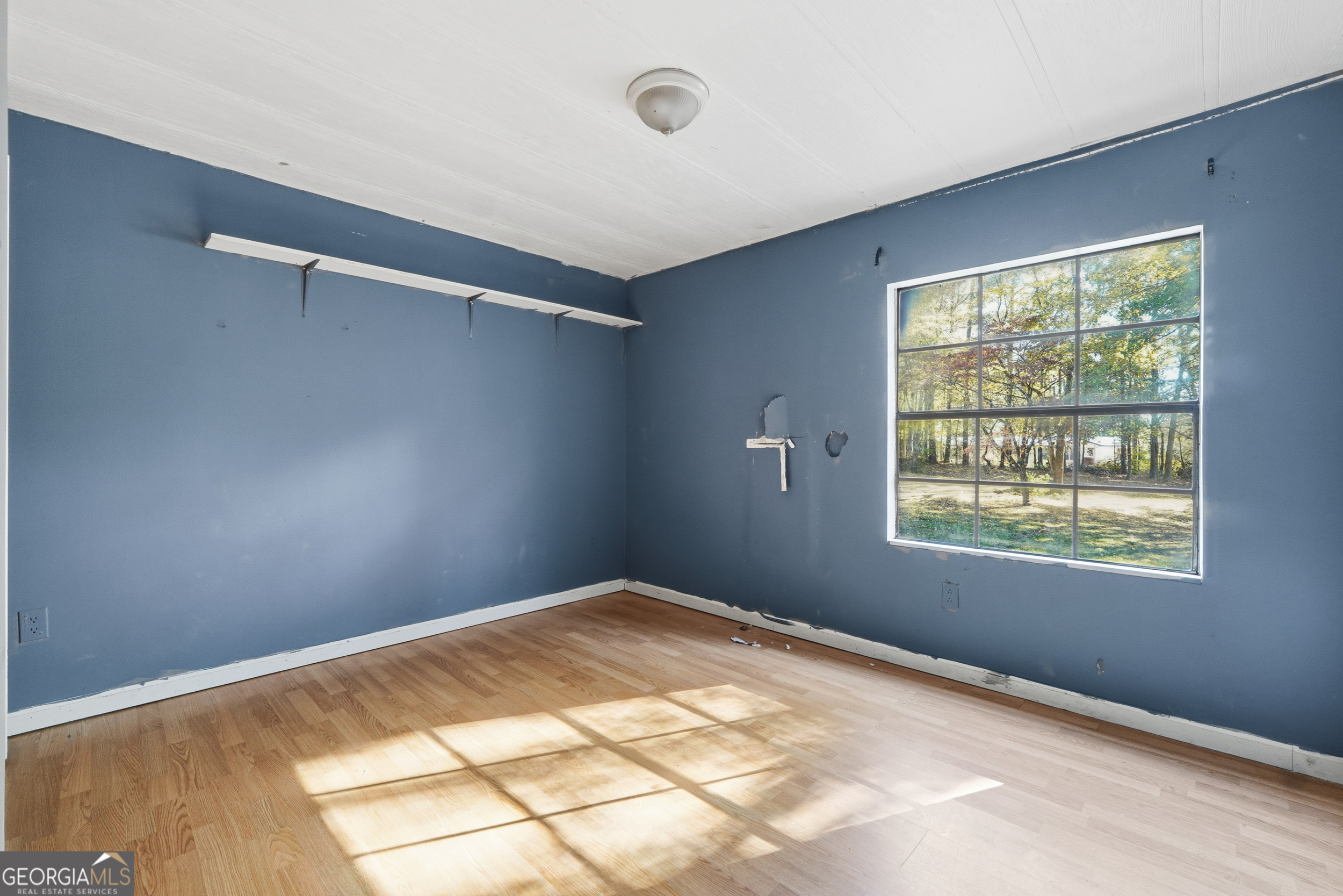 +/- 1 Acre - Residential