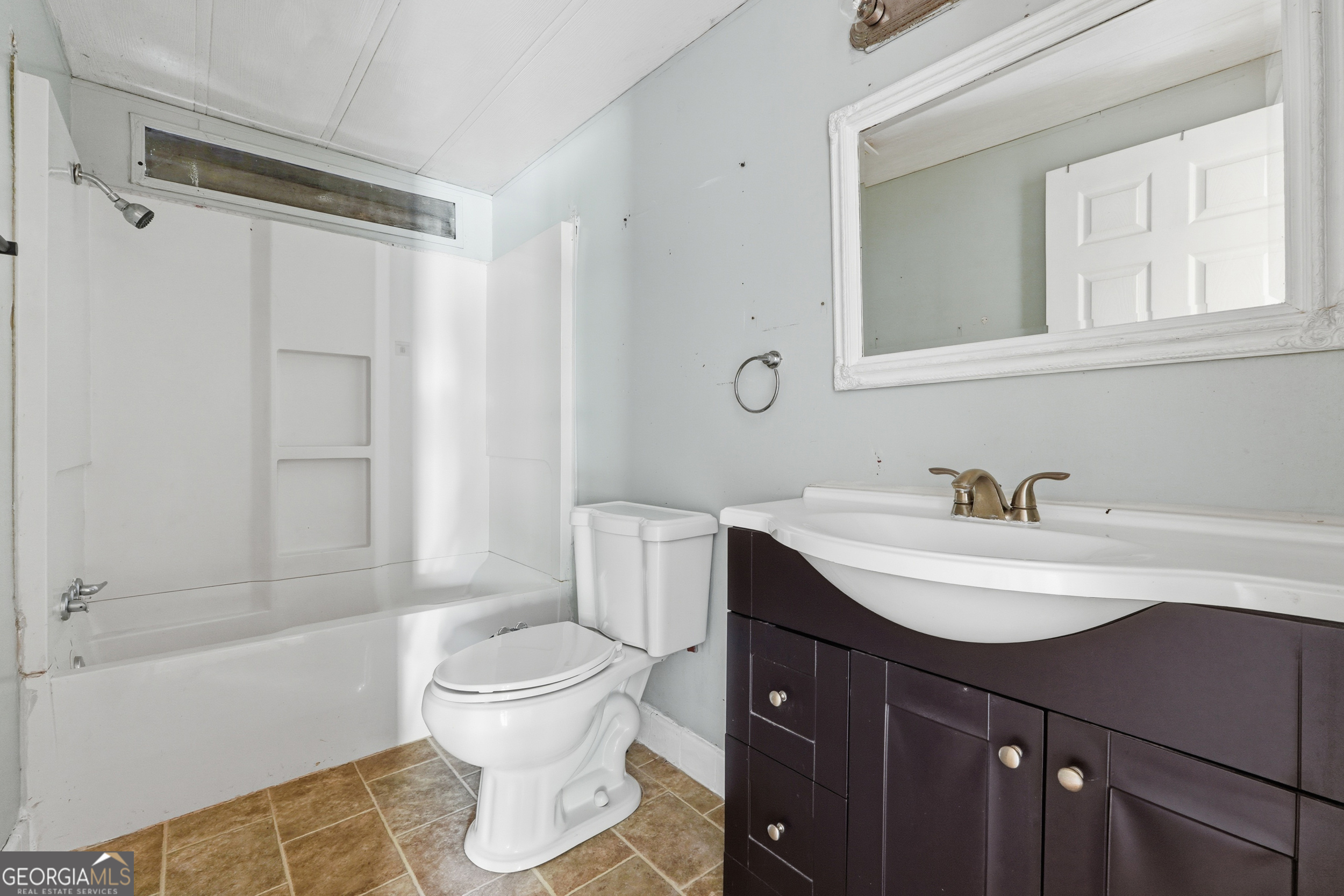 +/- 1 Acre - Residential