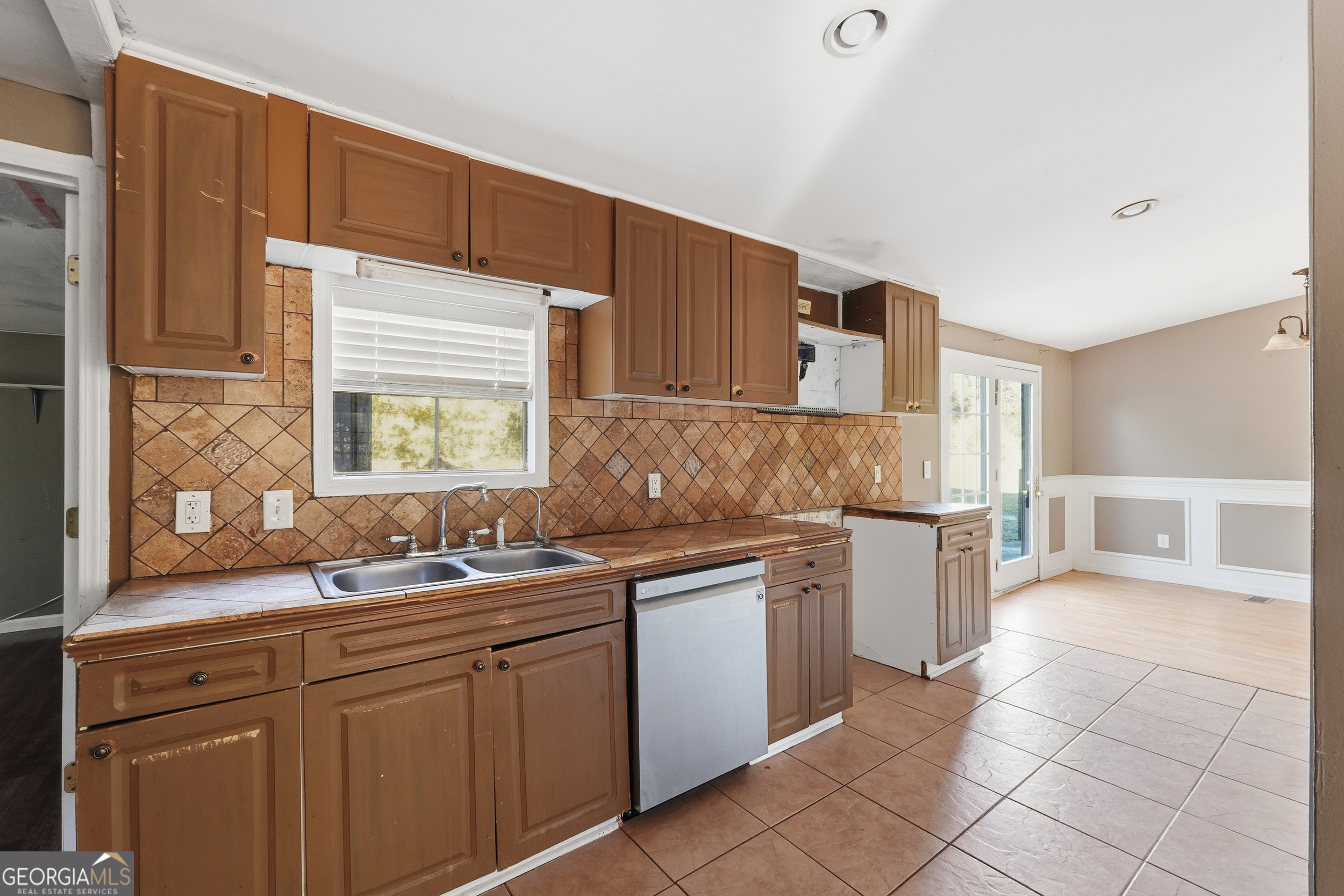 +/- 1 Acre - Residential