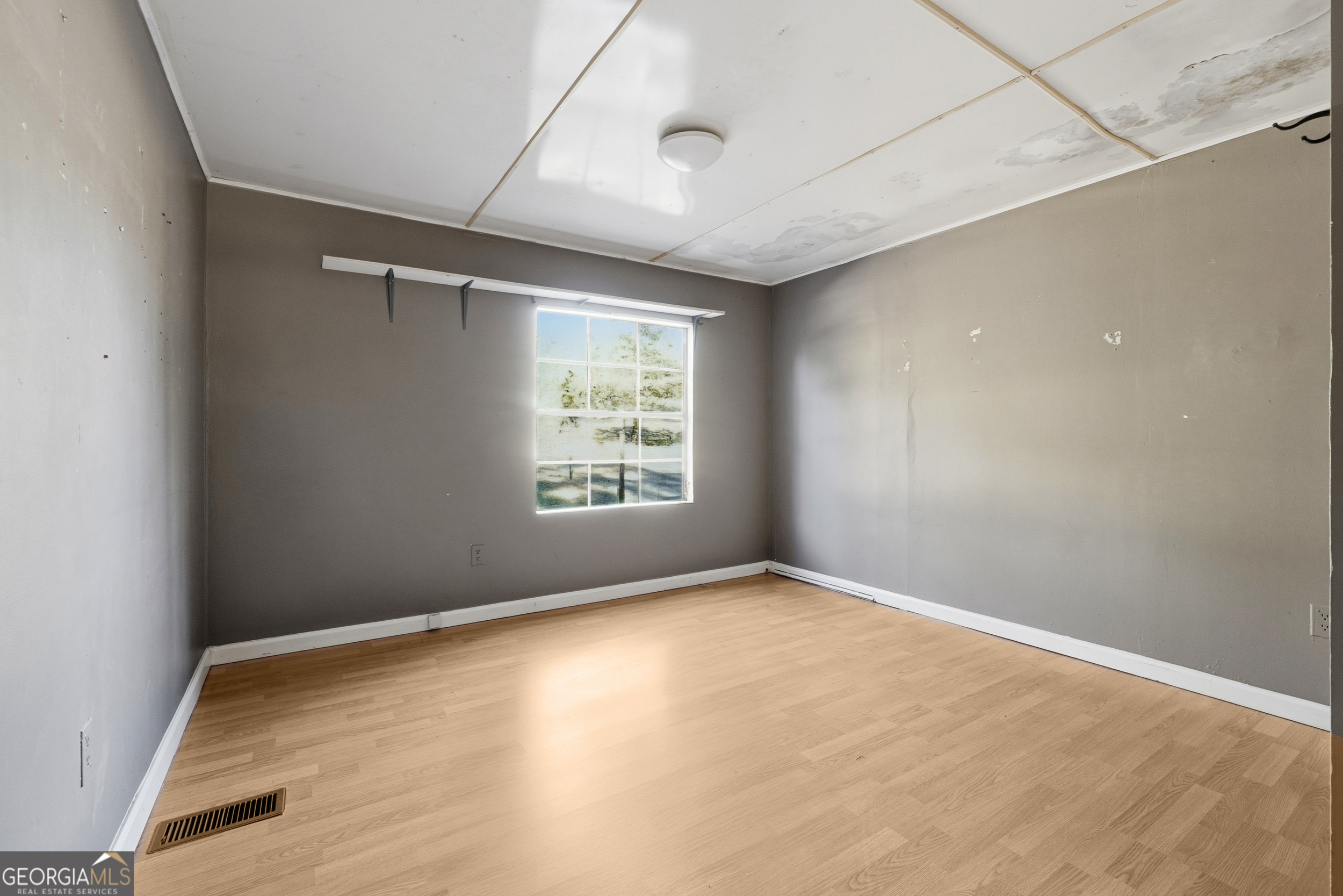 +/- 1 Acre - Residential