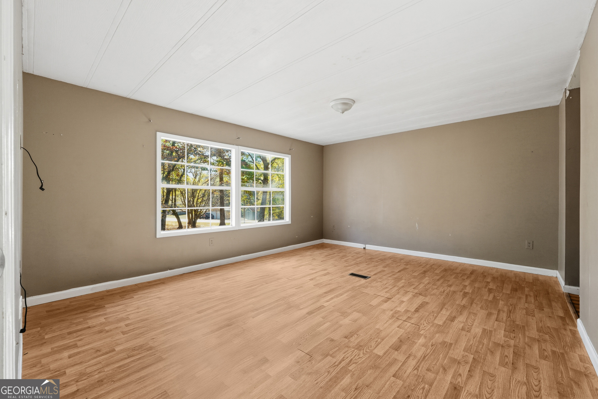 +/- 1 Acre - Residential