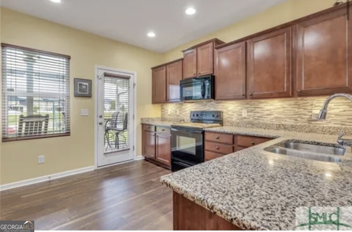153 Hamilton Grove DR