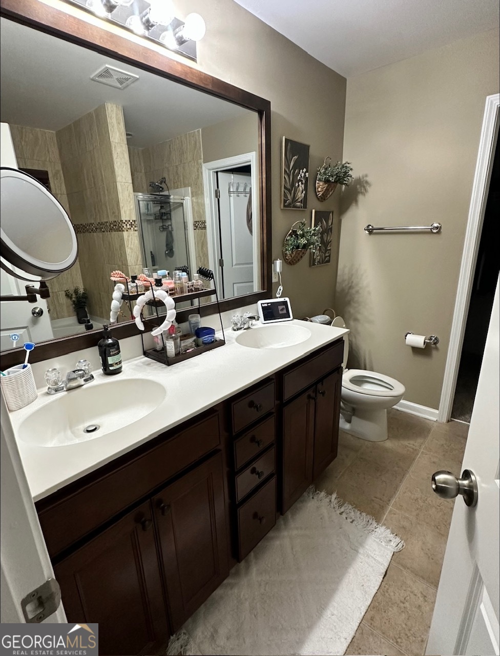153 Hamilton Grove DR
