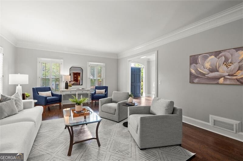 100 Barnard PL