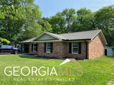 Photo of 16 Glenda Dr Sw, Rome, GA 30165 (MLS # 20126971)