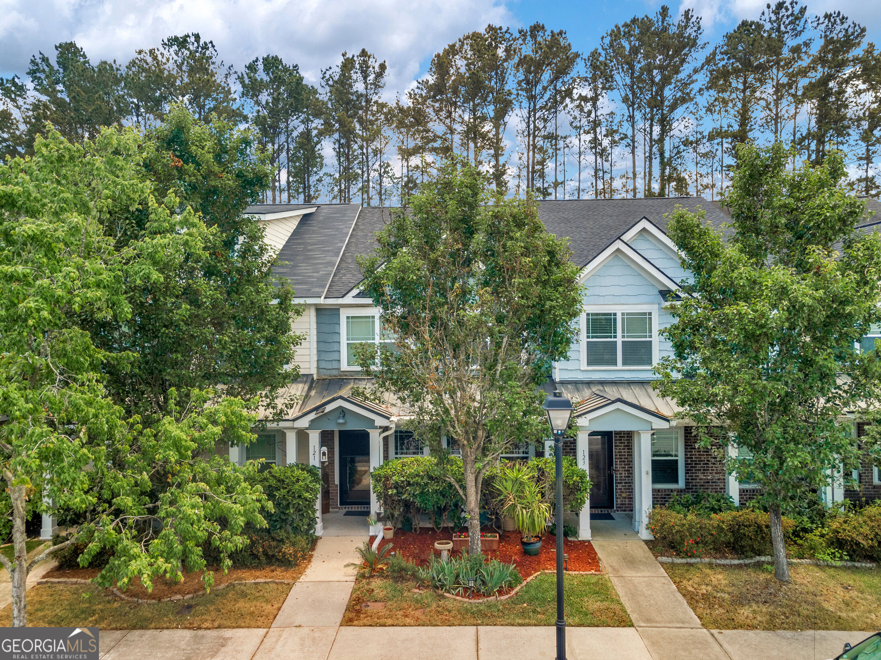 Spacious 3 bed, 2.5 bath townhome in the desirable Rice Creek community! This home features an open-concept layout, a large primary suite with walk-in closet, covered front and back patios, and an attached garage. Recent updates include a 2-year-old roof, 4-year-old HVAC, and newer appliances. Enjoy top-notch amenities including a pool, clubhouse, fitness center, playground, and walking trails. Convenient to I-95, Gulfstream, and downtown Savannah.