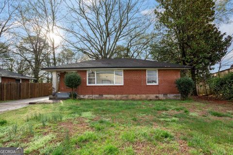 1077 Curtis DR Forest Park GA 30297