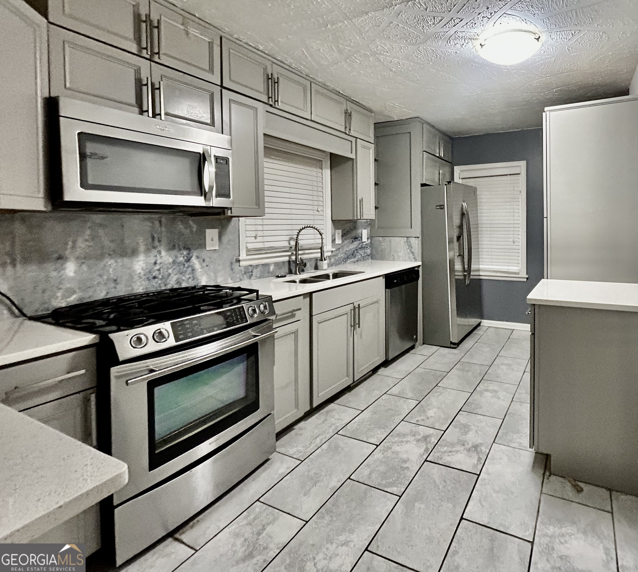 970 Tuckawanna DR SW