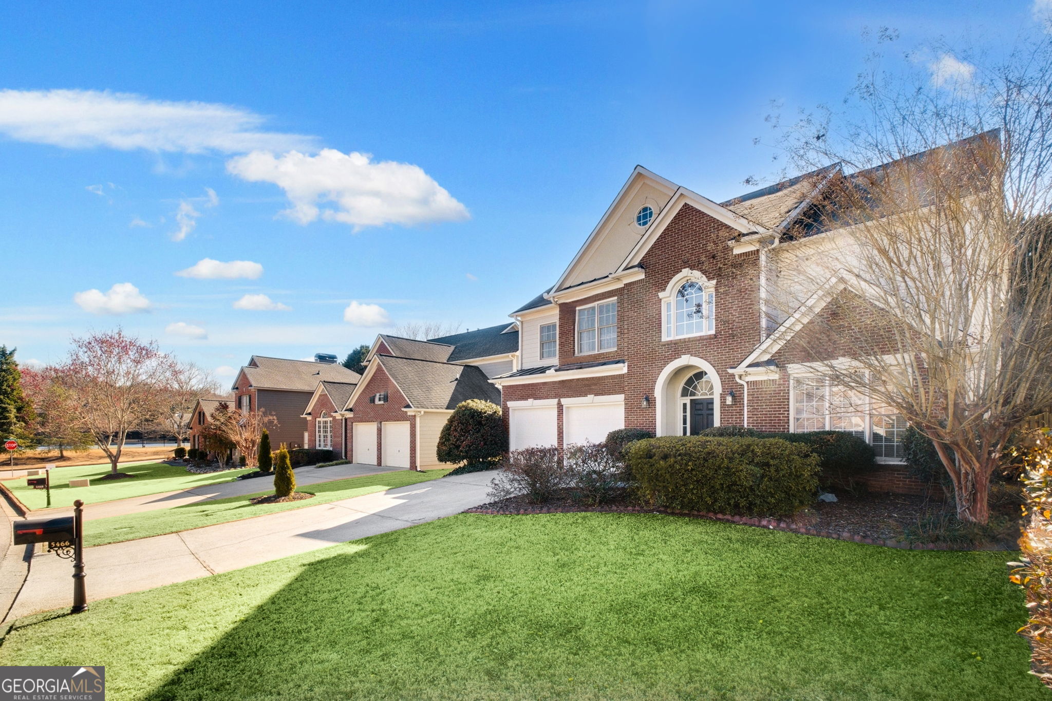 5466 Vinings Lake WAY
