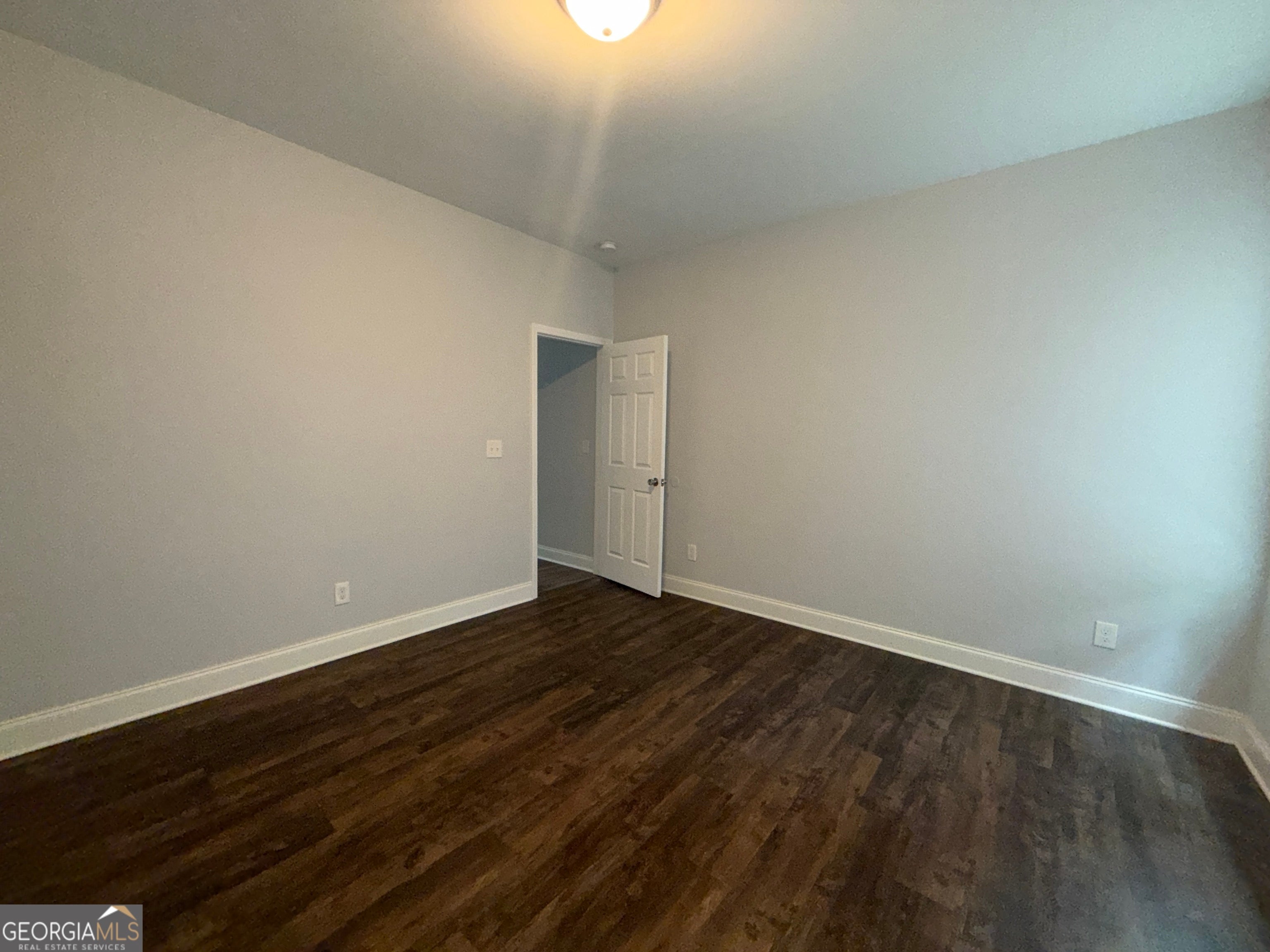 2148 Lilac LN
