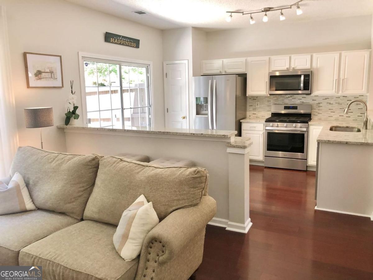 Windward Pointe - Residential