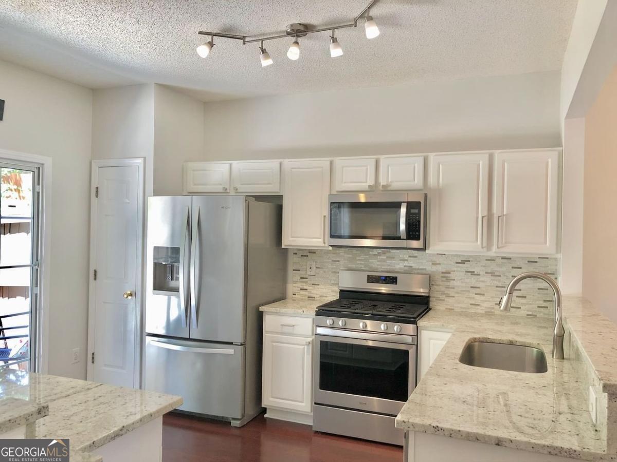 Windward Pointe - Residential