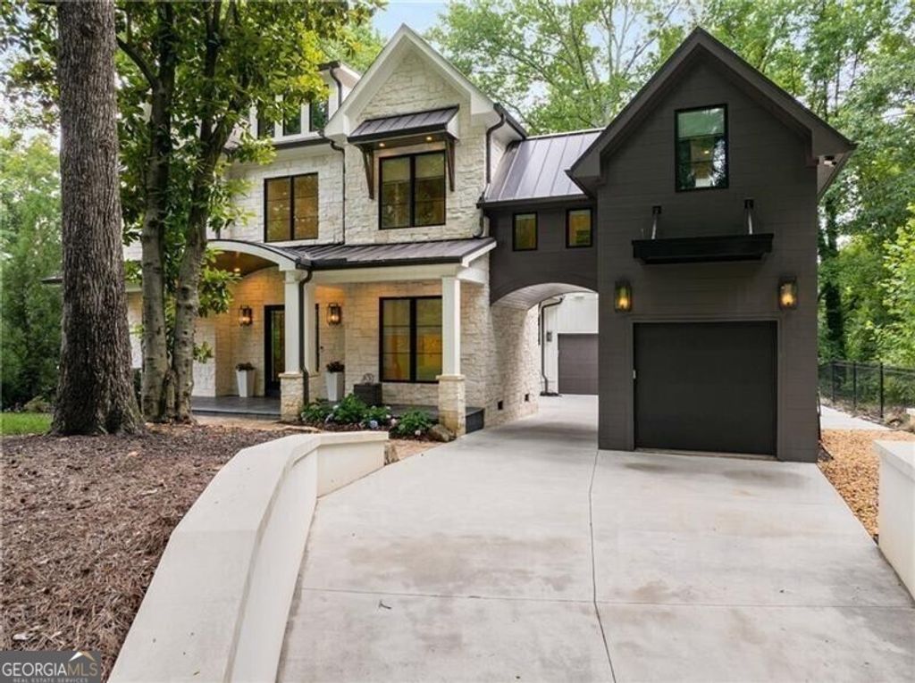 Photo of 306 Pinecrest Road NE, Atlanta, GA 30342 (MLS # 10677713)