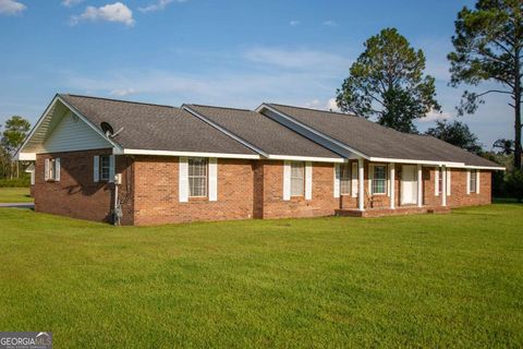 Photo of 2115 Blackshear Highway, Baxley, GA 31513 (MLS # 10600771)