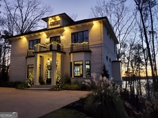 4945 Bay CT