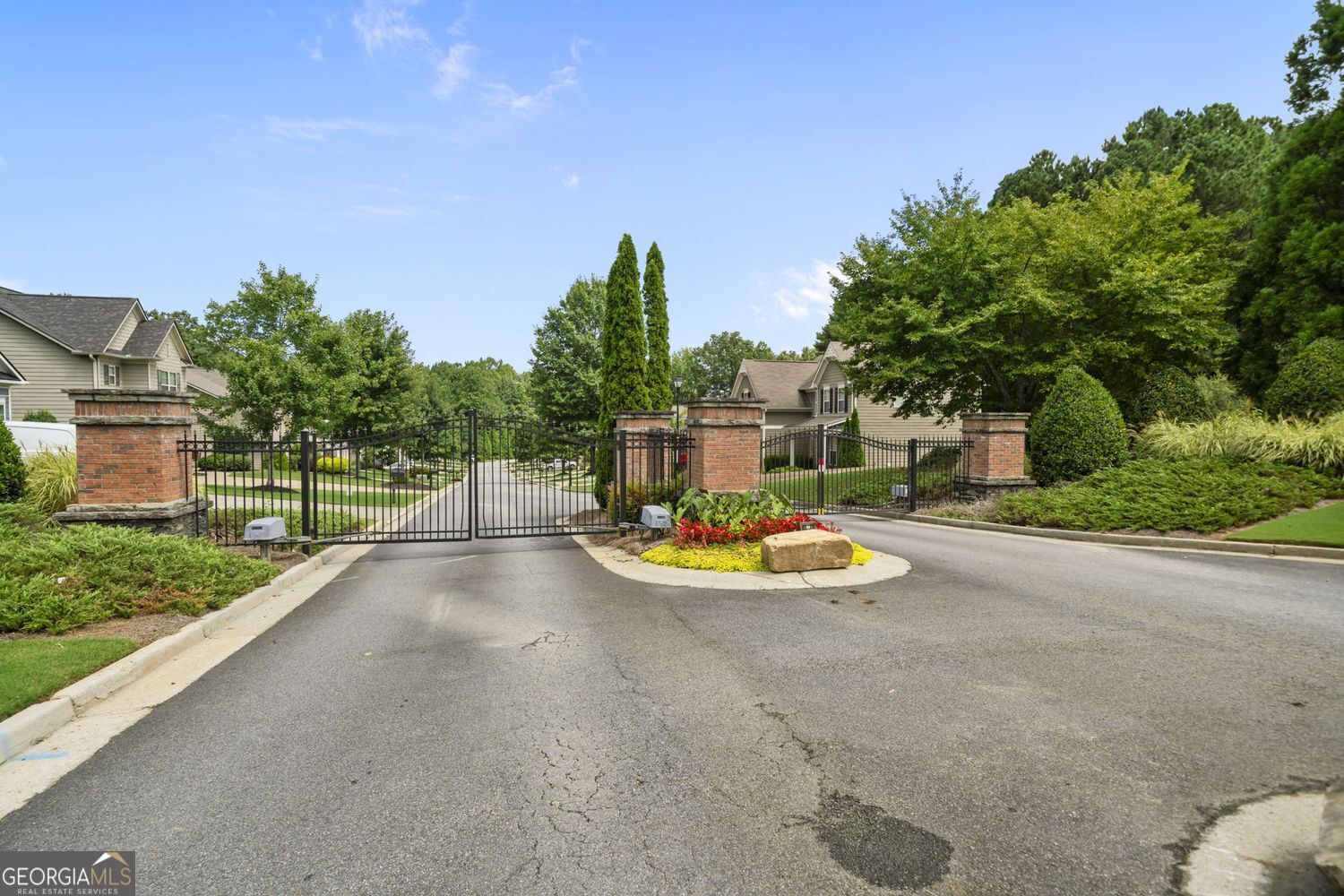 3240 Blackburn DR