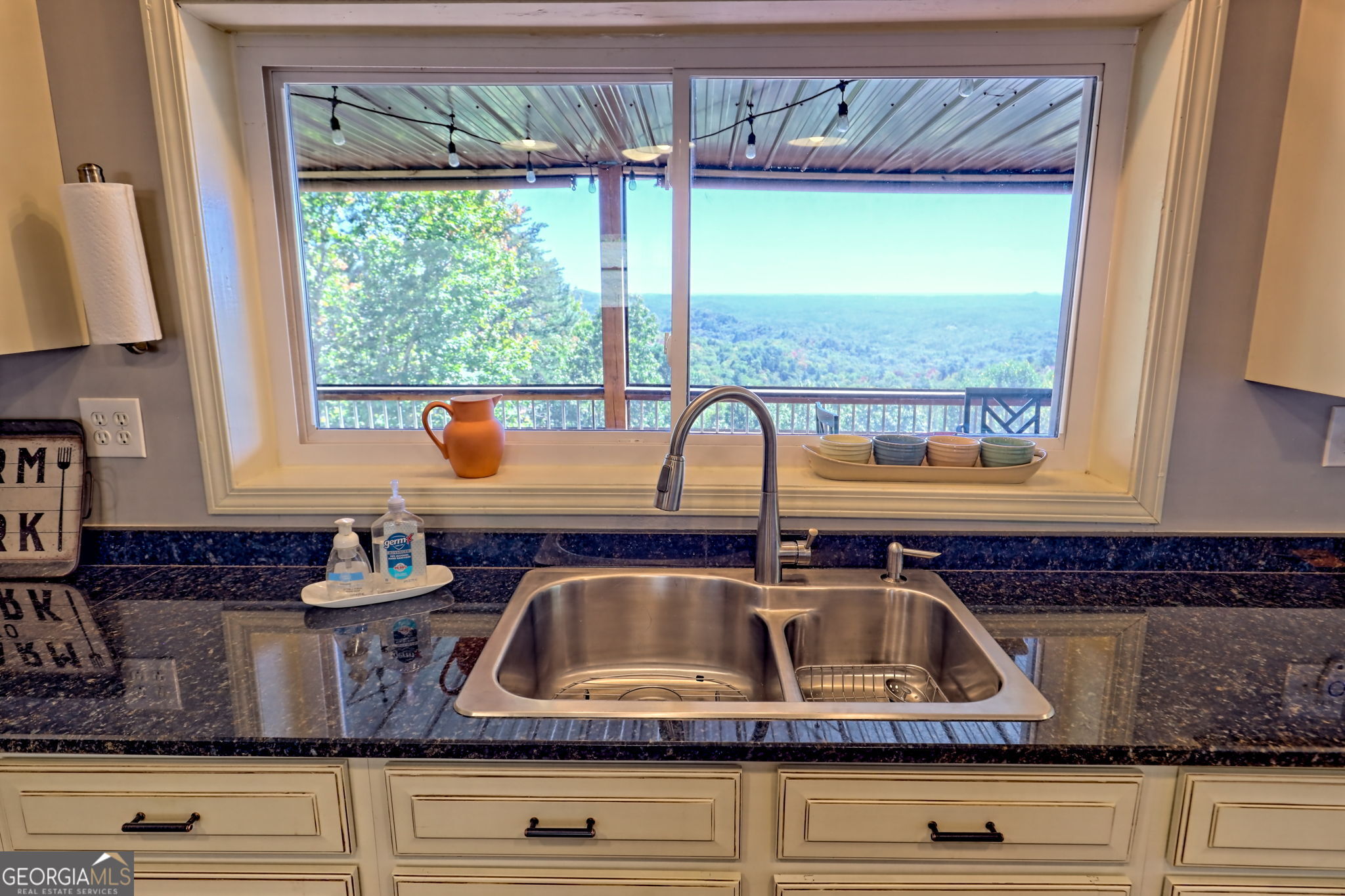 Clayton, Georgia 30525, United States, 2 Bedrooms Bedrooms, ,3 BathroomsBathrooms,Residential,Active,227941