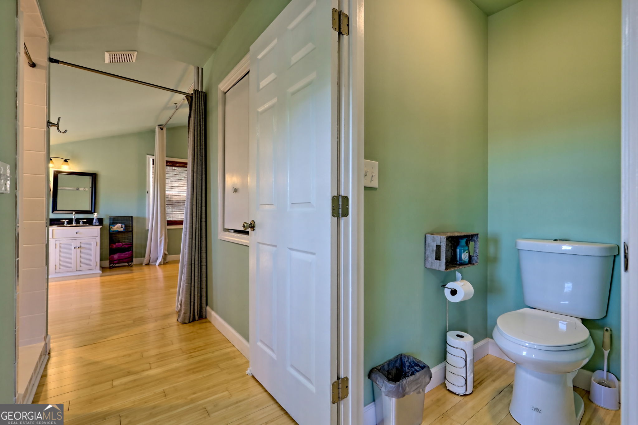 Clayton, Georgia 30525, United States, 2 Bedrooms Bedrooms, ,3 BathroomsBathrooms,Residential,Active,227941