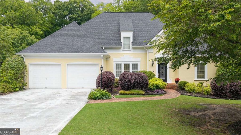 Photo of 400 Ashdowne Way, Atlanta, GA 30350 (MLS # 10762075)