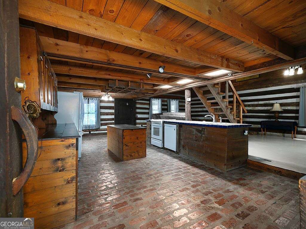 3401 Clay RD SW