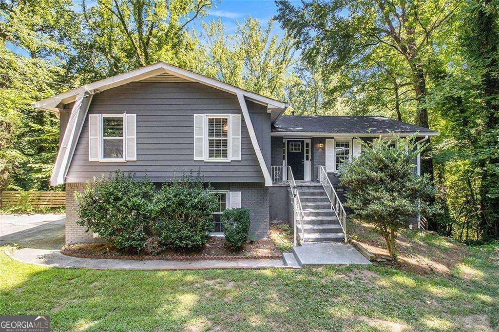 Photo of 5826 Simone Drive, Stone Mountain, GA 30087 (MLS # 10659769)