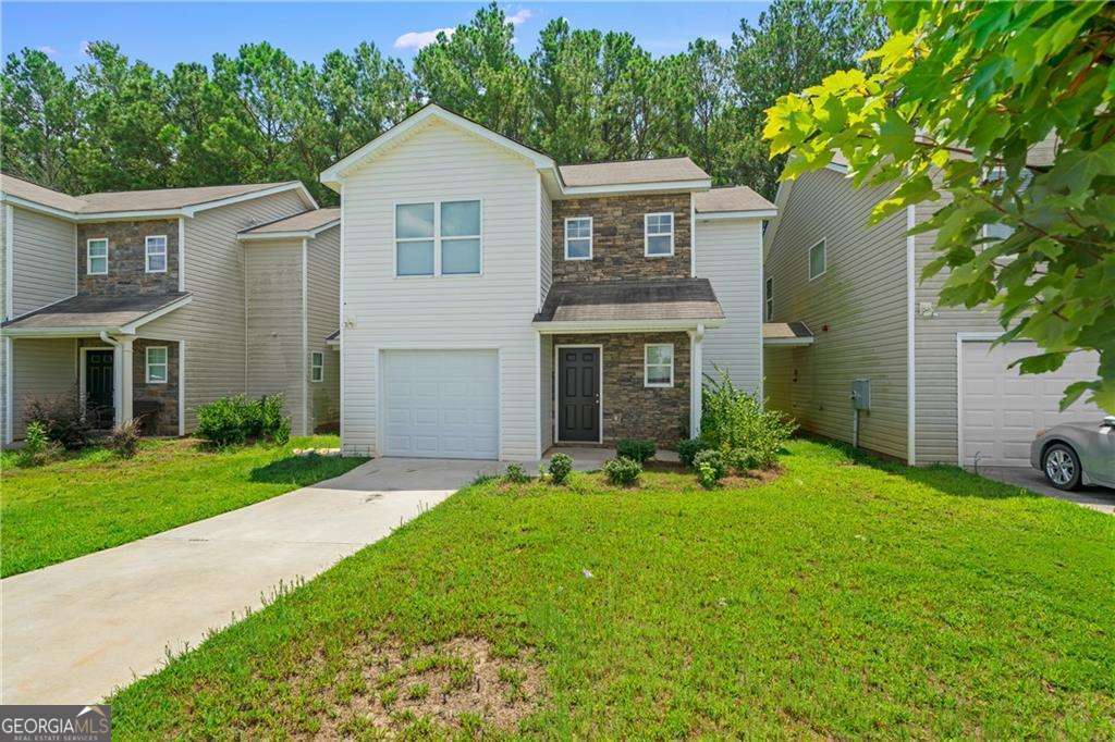 Great 3 Bedroom 2.5 Bath with brand new Vinyl flooring throughout. Great location in a desirable neighborhood, a comfortable layout with good-sized bedrooms and bathrooms, a great kitchen with lots of counter and cabinet space, many updated & upgraded features, central HVAC and programmable thermostat, garage and a spacious yard, and it's pet friendly.
